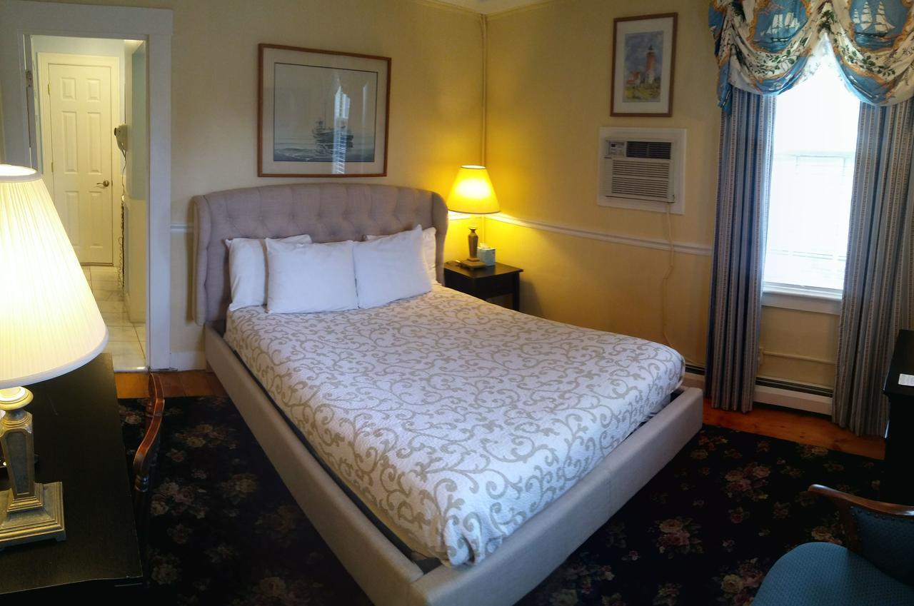 Bellevue House Bed & Breakfast Newport Exterior photo