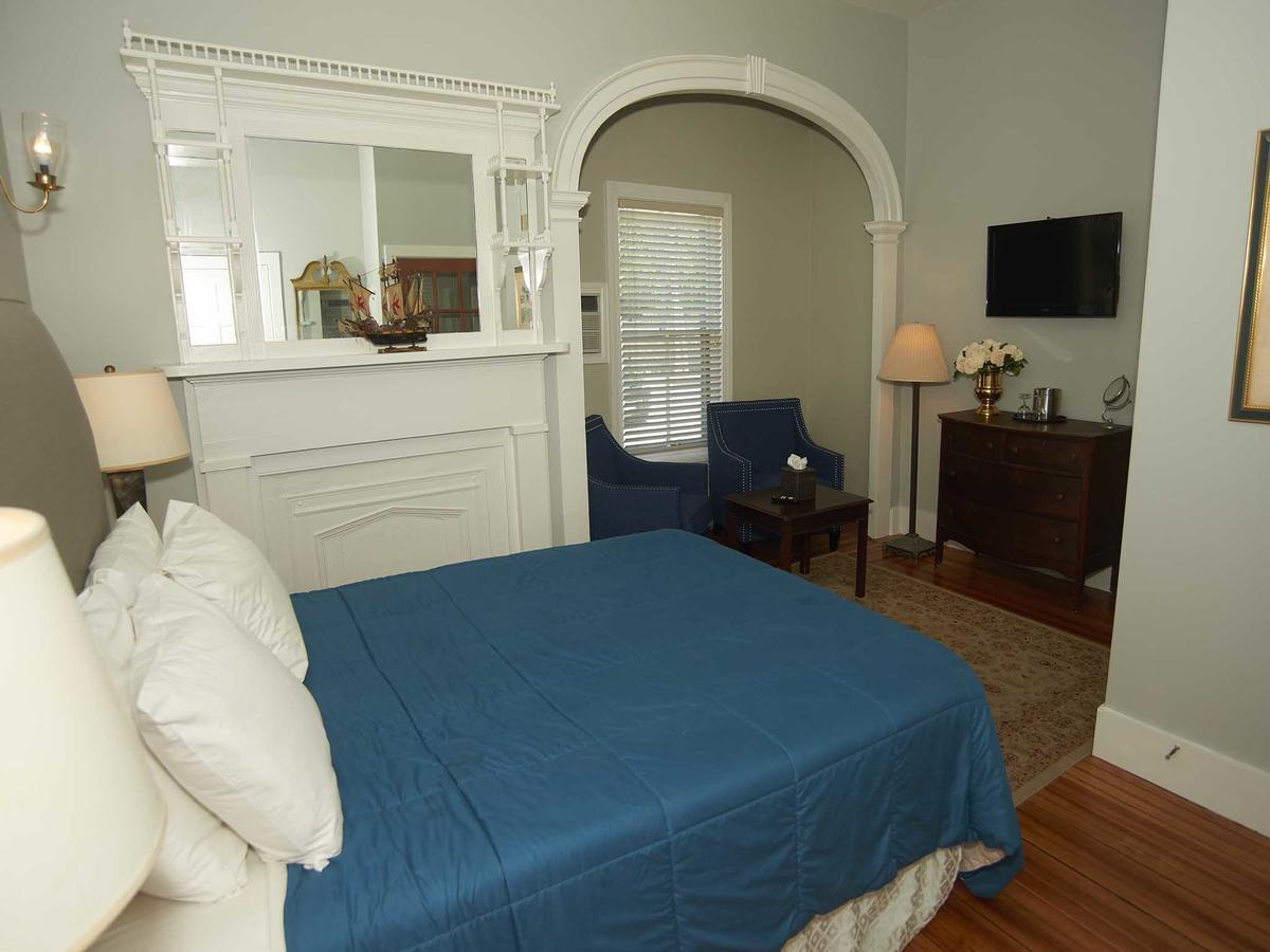 Bellevue House Bed & Breakfast Newport Exterior photo